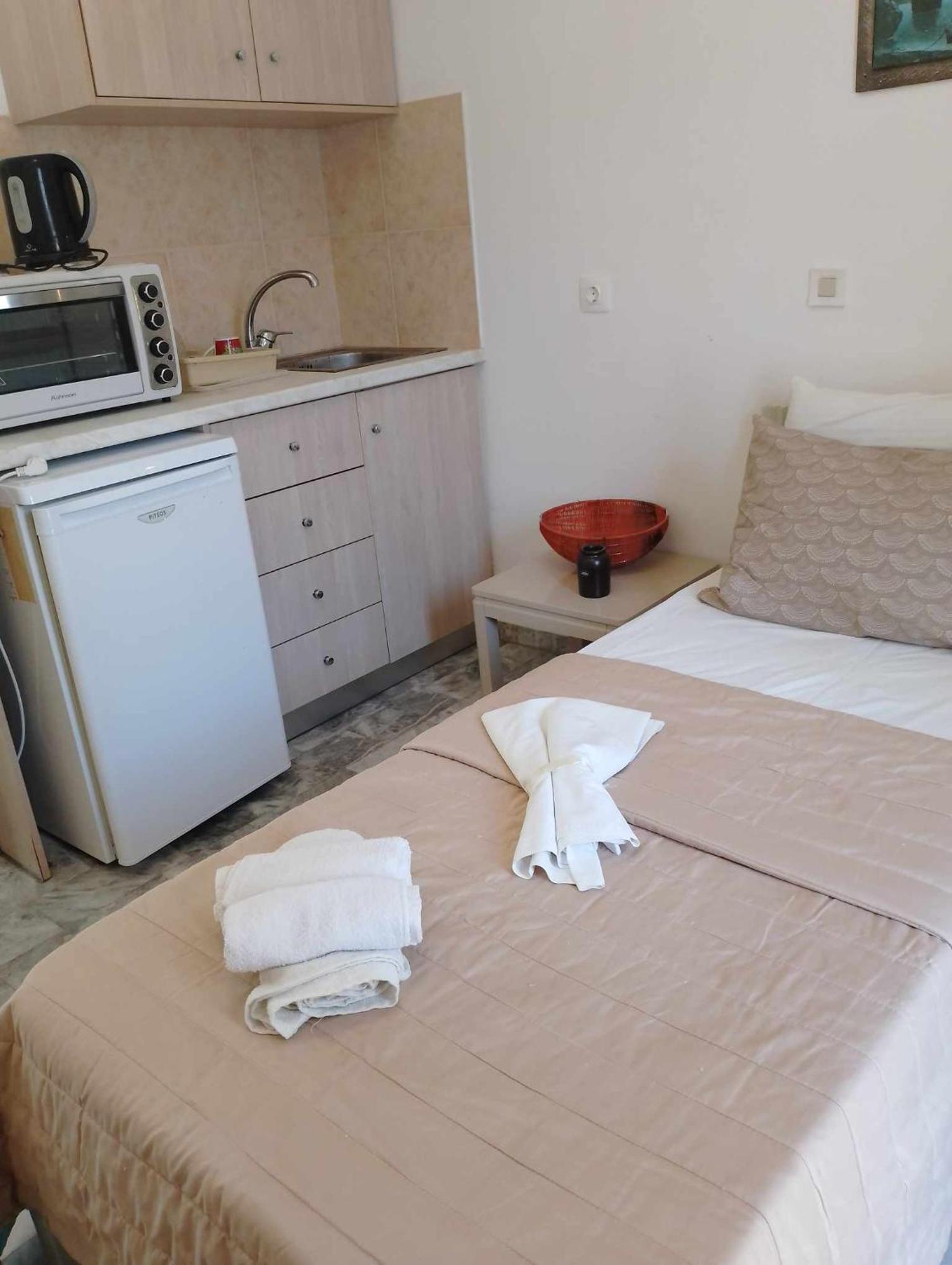 Cleios Rooms And Studios, Kalymnos 85200 Panormos  Экстерьер фото